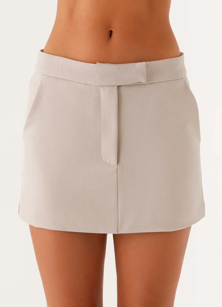 Vogue Low Rise Mini Skirt - Pebble