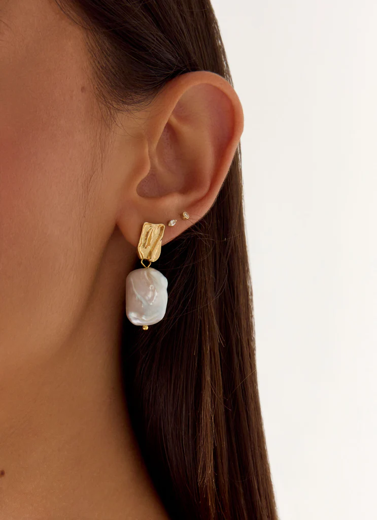 Soft Ember Earrings - Pearl
