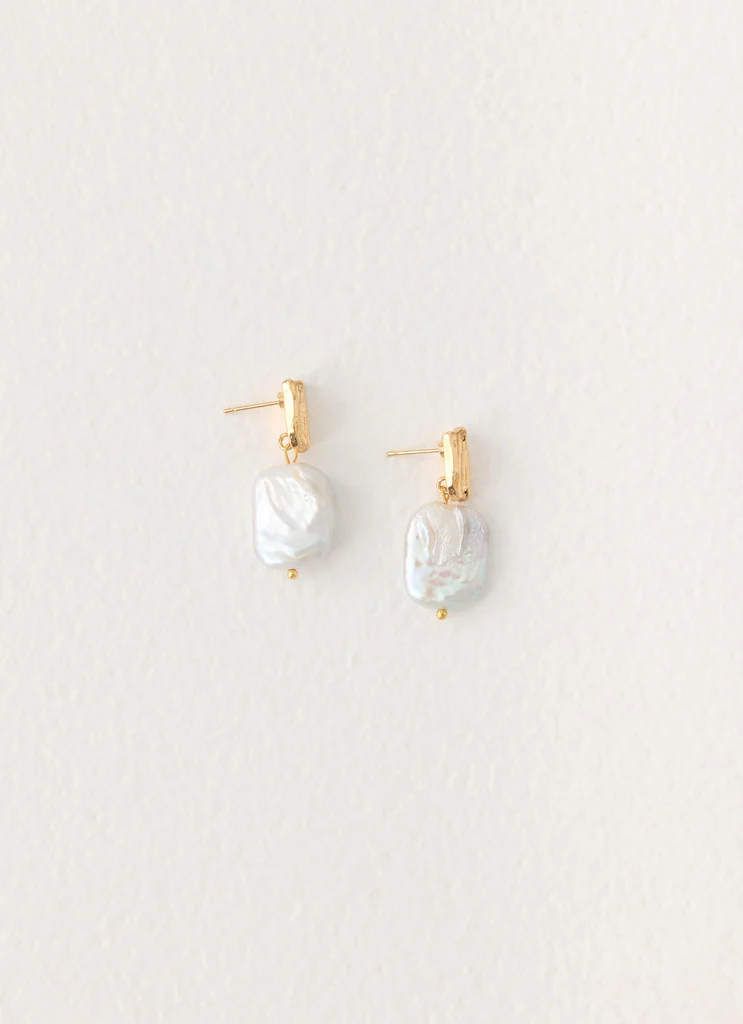 Soft Ember Earrings - Pearl